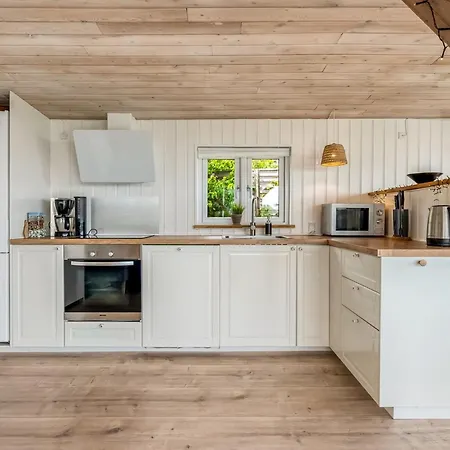Shaya - 325m From The Sea By Interhome